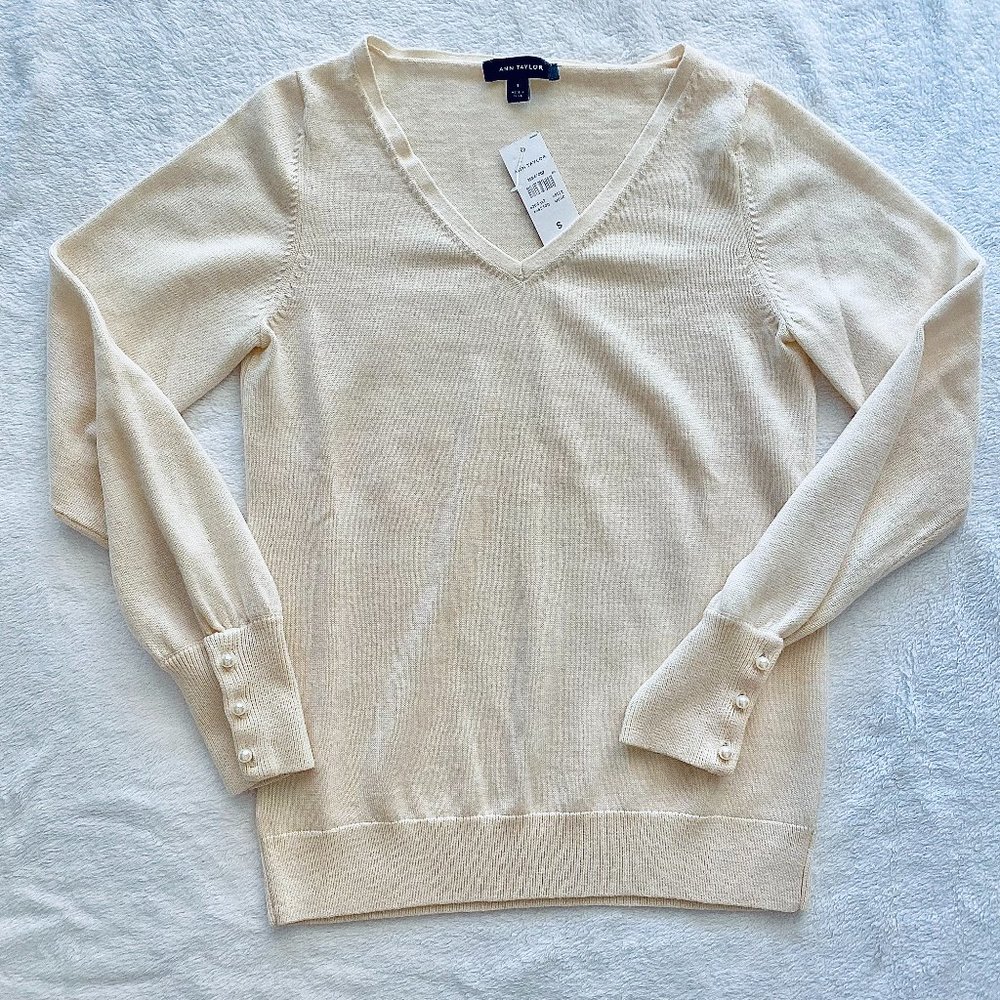 NEW Ann Taylor Ivory Cream Balloon Sleeve Sweater w Pearl Button Detail S Small